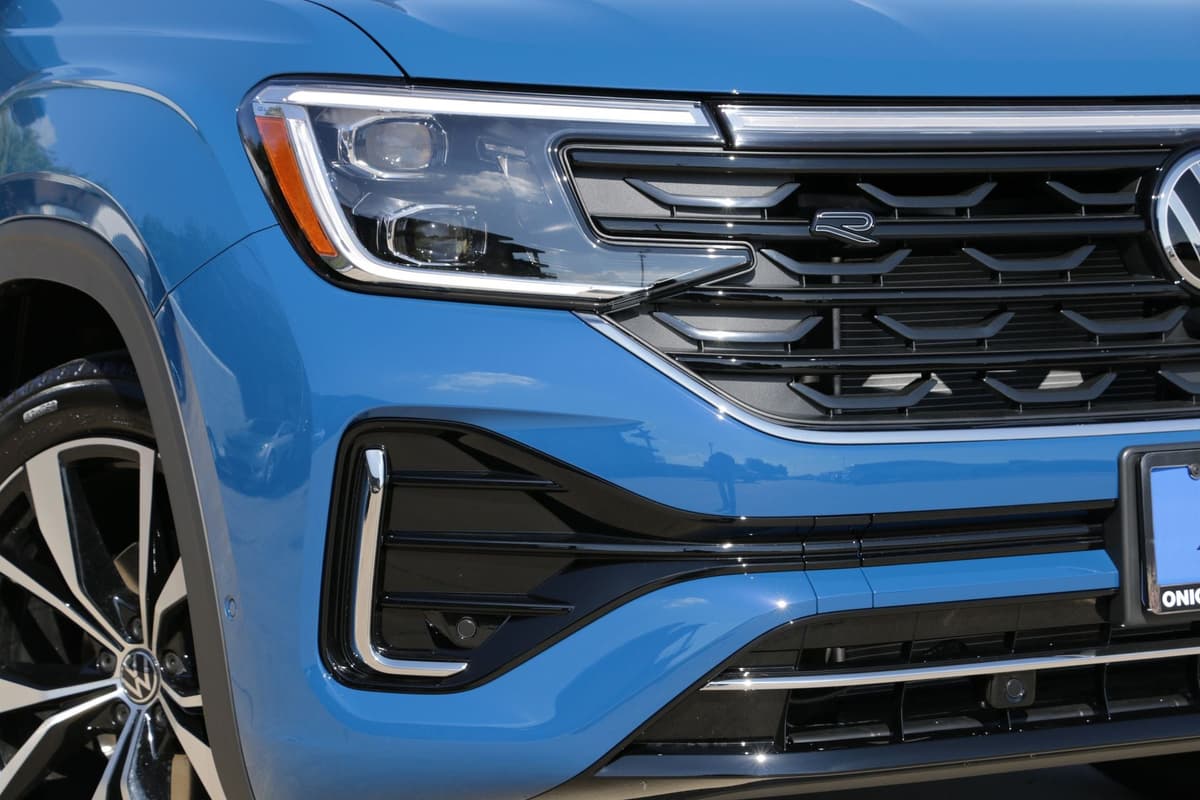 2026 Volkswagen Atlas Cross Sport - Image 3
