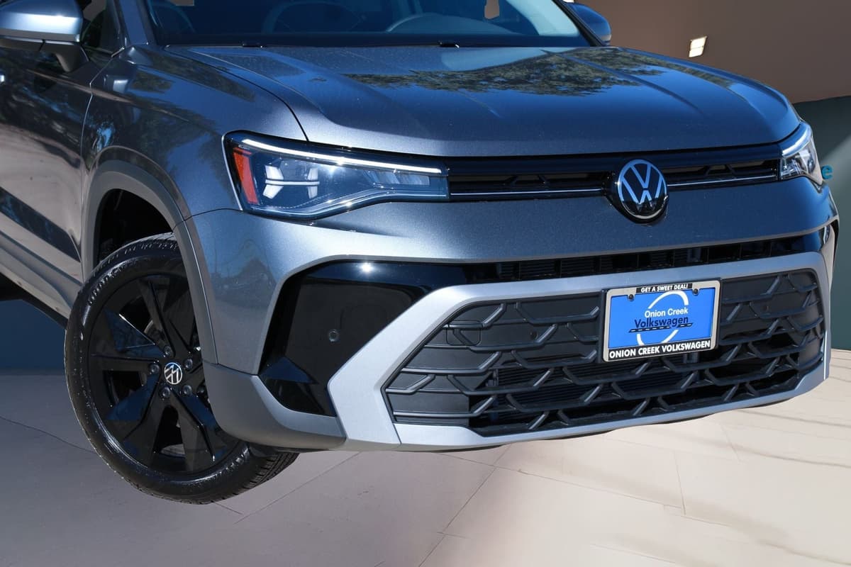 2026 Volkswagen Taos - Image 3