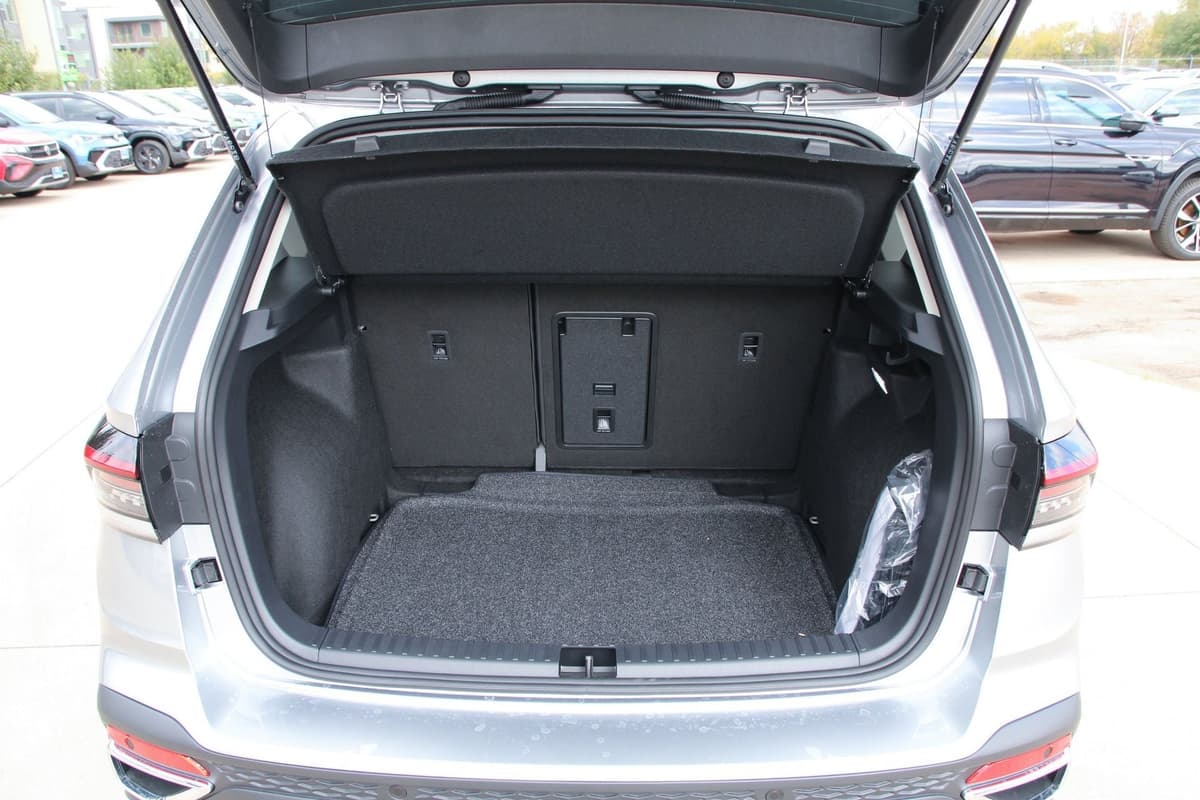 2026 Volkswagen Taos - Image 28