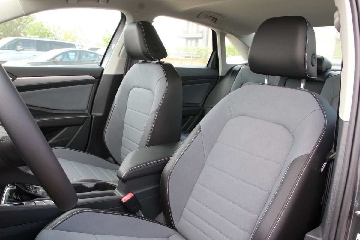 2026 Volkswagen Jetta - Image 3