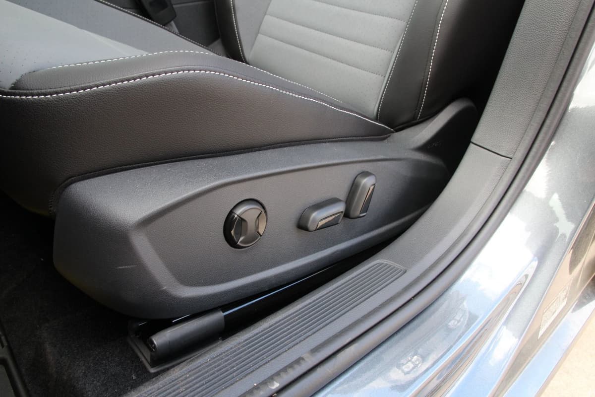 2026 Volkswagen Jetta - Image 5