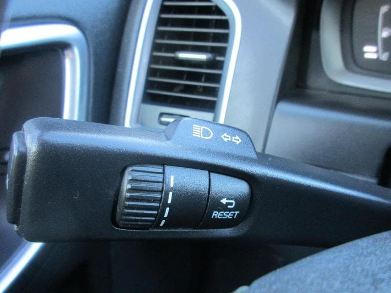 2016 Volvo XC60 - Image 16