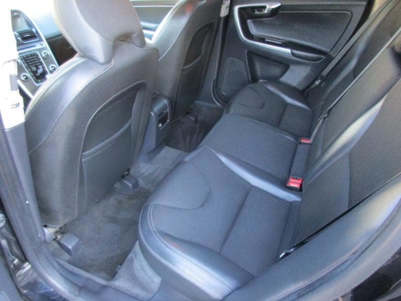 2016 Volvo XC60 - Image 29