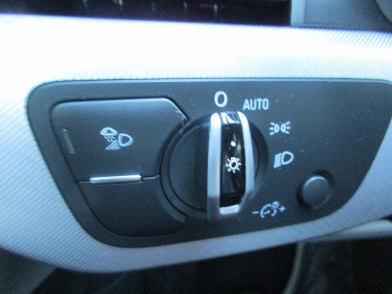 2018 AUDI A4 - Image 32