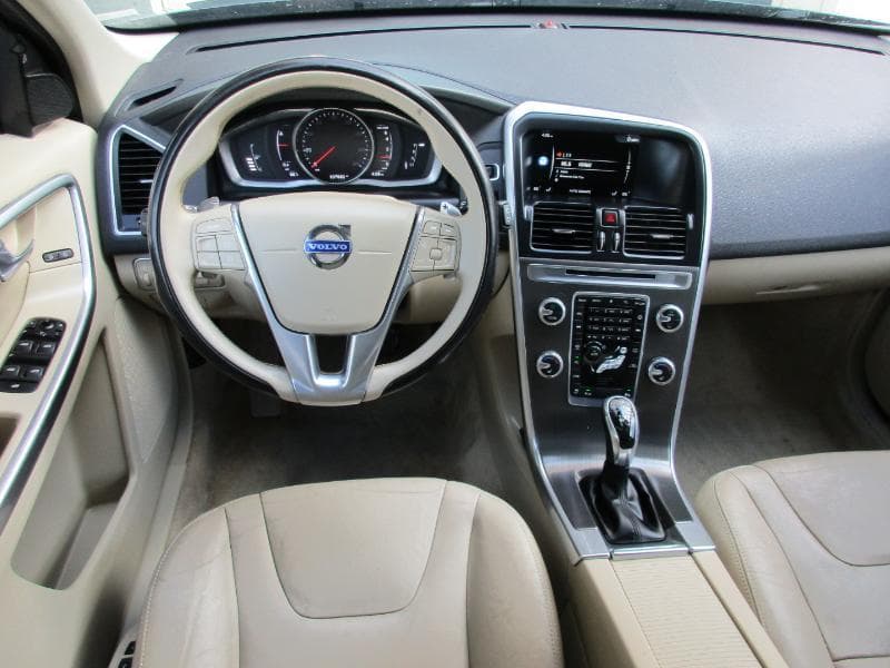 2015 Volvo XC60 - Image 8