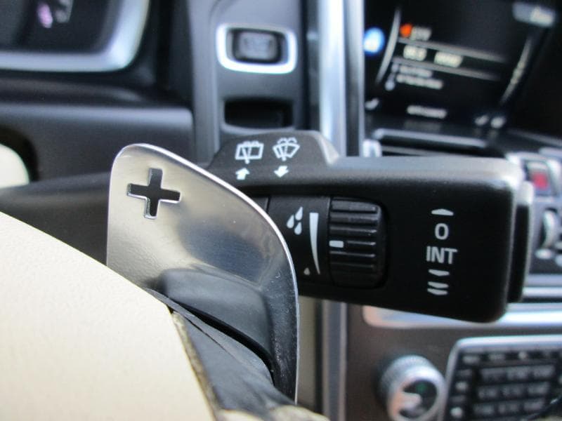 2015 Volvo XC60 - Image 17