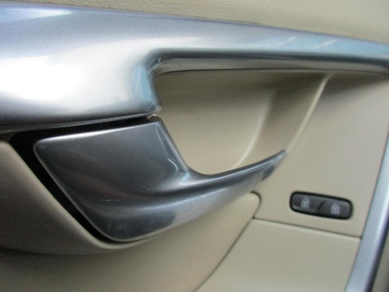 2015 Volvo XC60 - Image 26