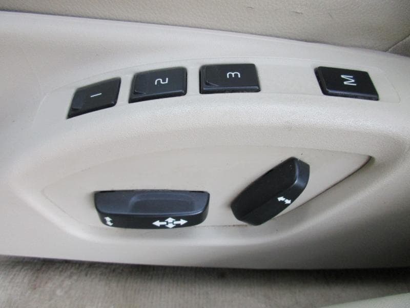 2015 Volvo XC60 - Image 30