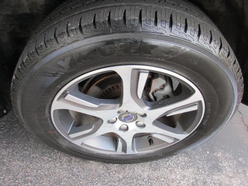 2015 Volvo XC60 - Image 39