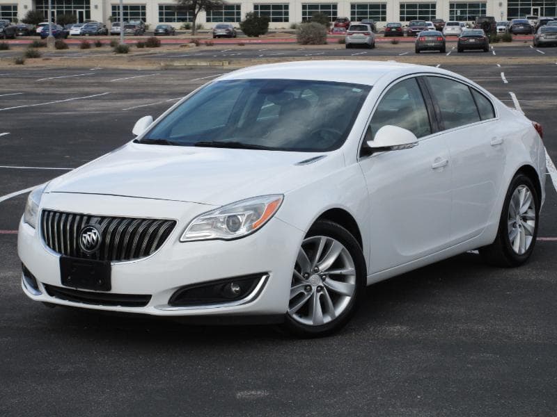 2016 Buick Regal - Image 2
