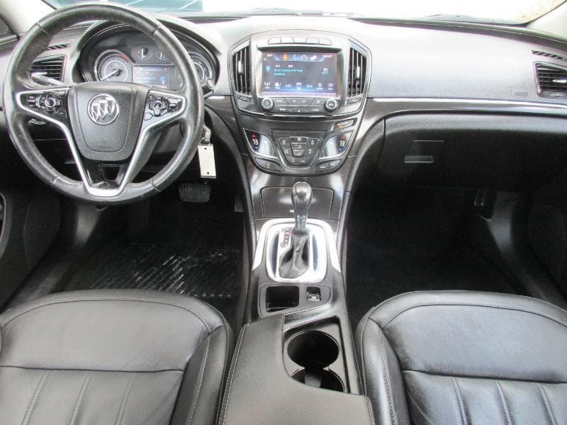 2016 Buick Regal - Image 9