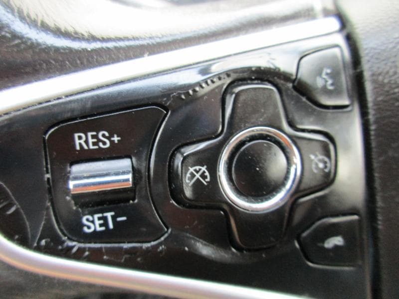 2016 Buick Regal - Image 13