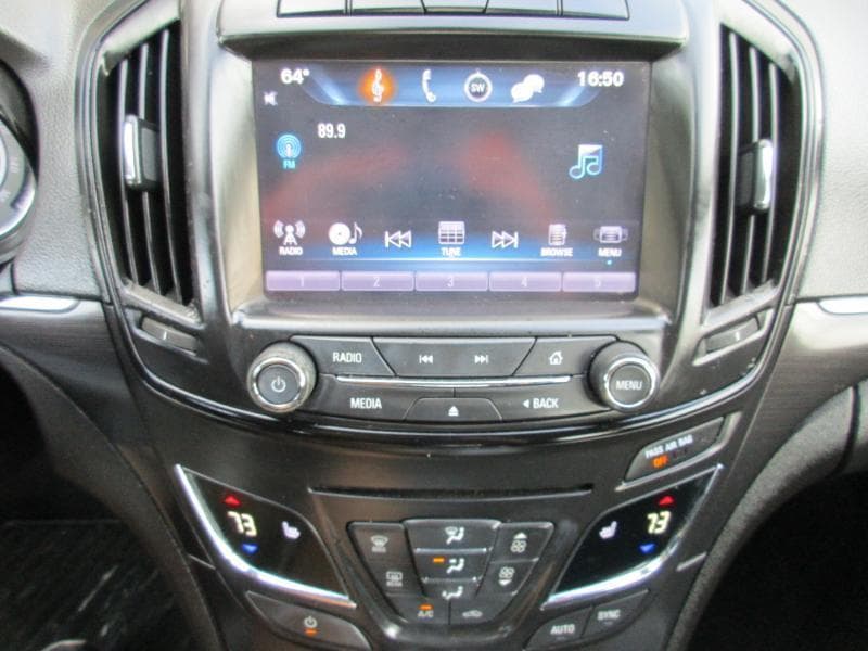 2016 Buick Regal - Image 21