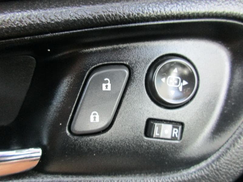 2016 Buick Regal - Image 25