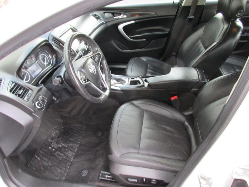 2016 Buick Regal - Image 29