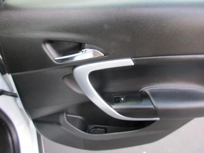 2016 Buick Regal - Image 32