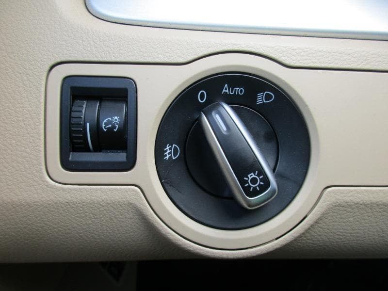 2014 VOLKSWAGEN CC - Image 24