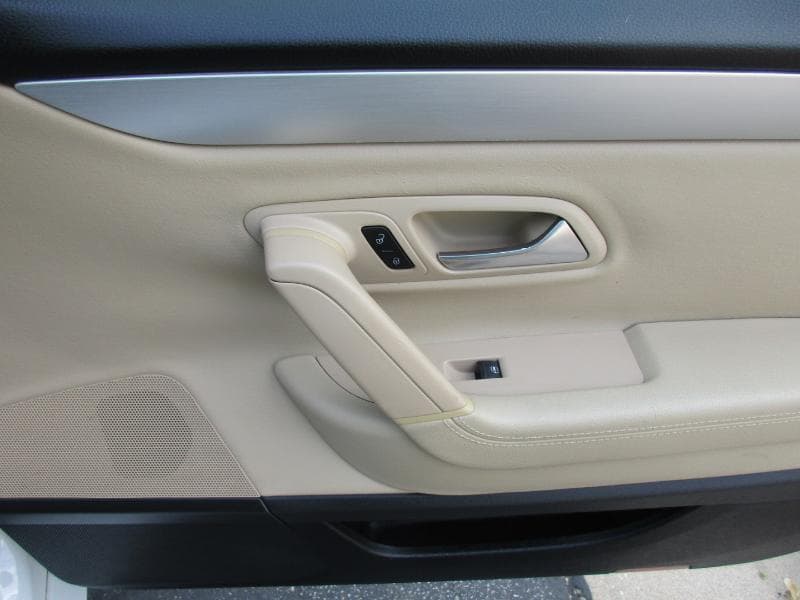 2014 VOLKSWAGEN CC - Image 33