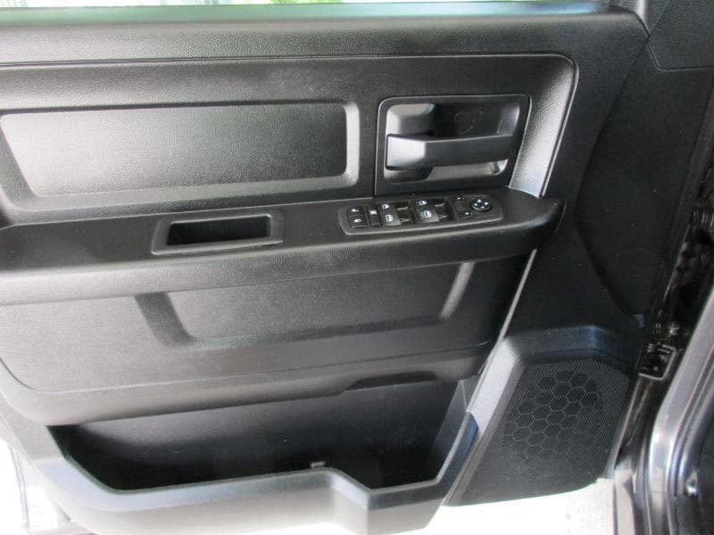 2021 RAM 1500 - Image 30