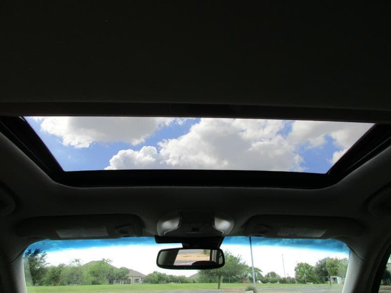 2012 INFINITI M37 - Image 9