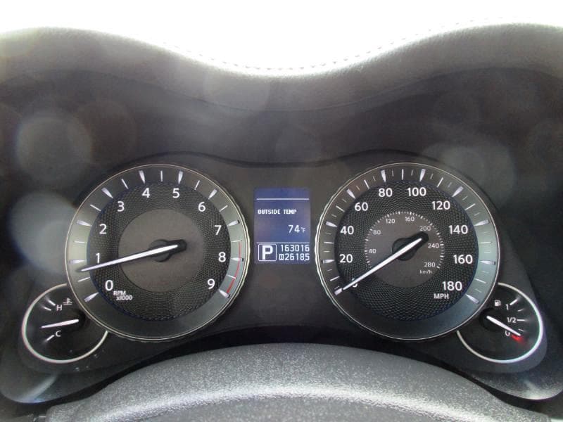 2012 INFINITI M37 - Image 11