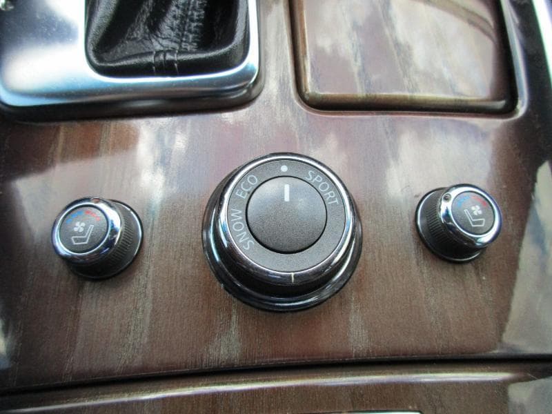 2012 INFINITI M37 - Image 18