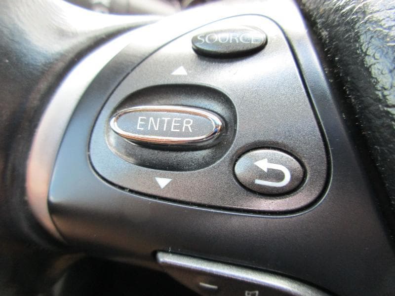 2012 INFINITI M37 - Image 20