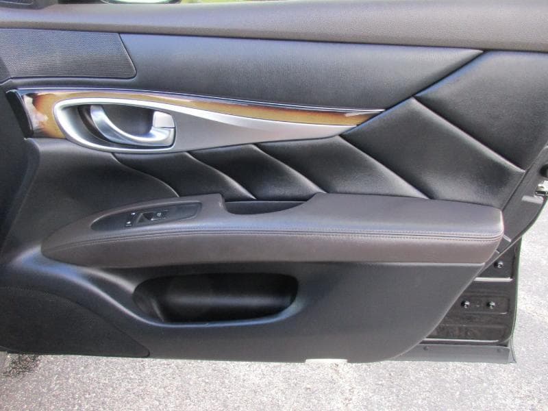 2012 INFINITI M37 - Image 37
