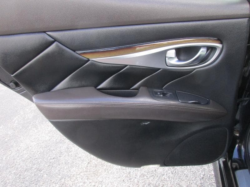 2012 INFINITI M37 - Image 40