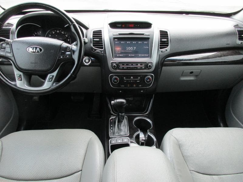 2014 KIA Sorento - Image 11