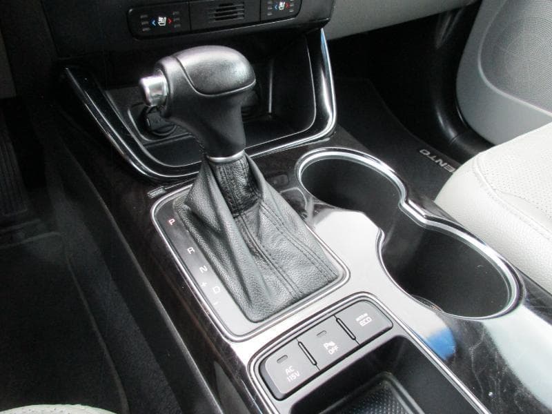 2014 KIA Sorento - Image 22