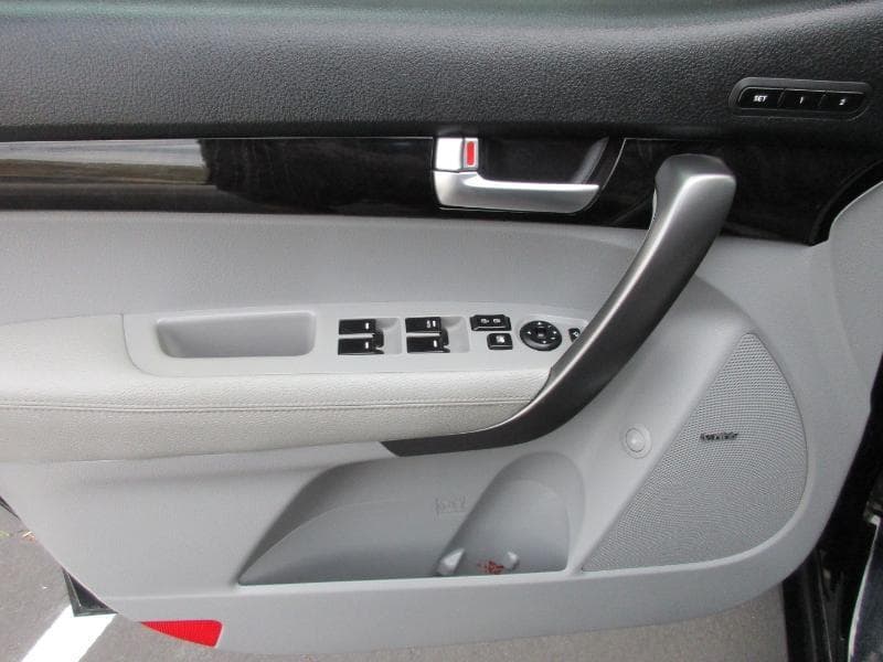 2014 KIA Sorento - Image 45