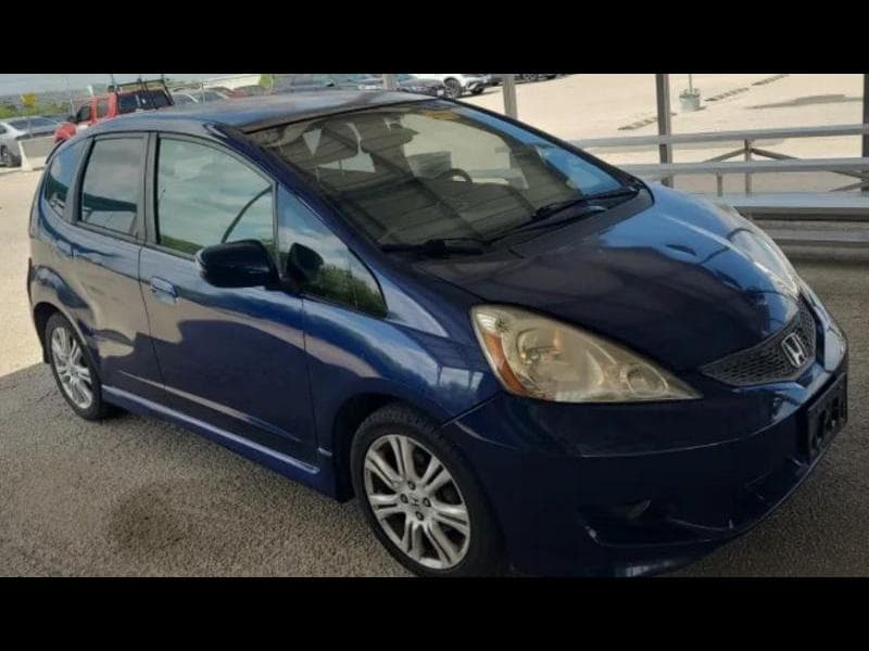 2011 HONDA Fit - Image 1