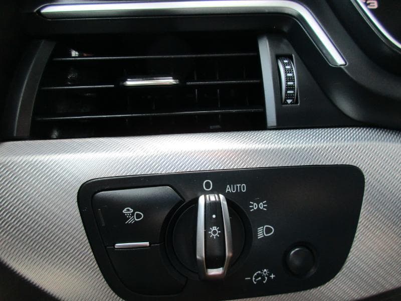 2018 AUDI A4 - Image 31