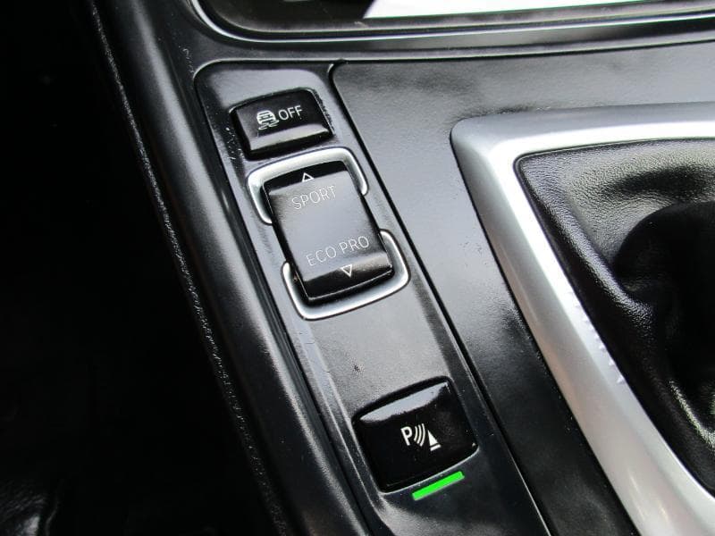 2014 BMW 3-Series - Image 23