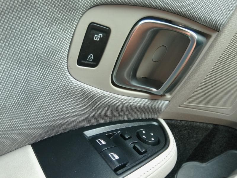 2014 BMW i3 - Image 27