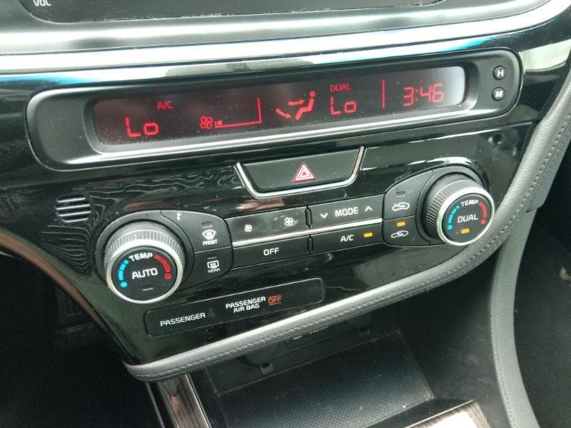 2014 KIA Optima - Image 21