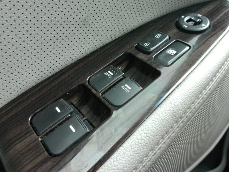 2014 KIA Optima - Image 25