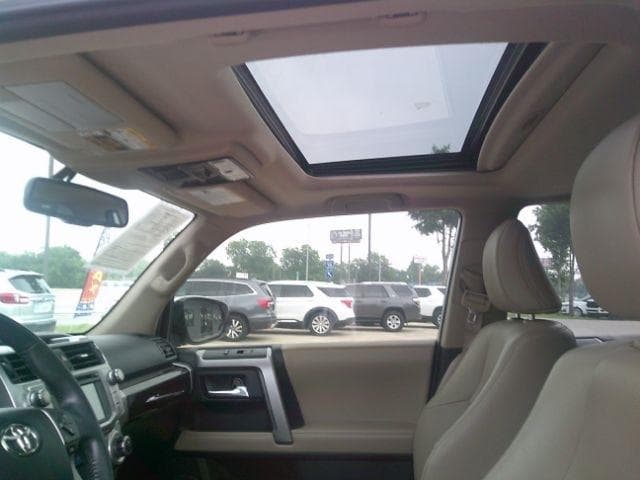 2018 Toyota 4Runner - Image 17