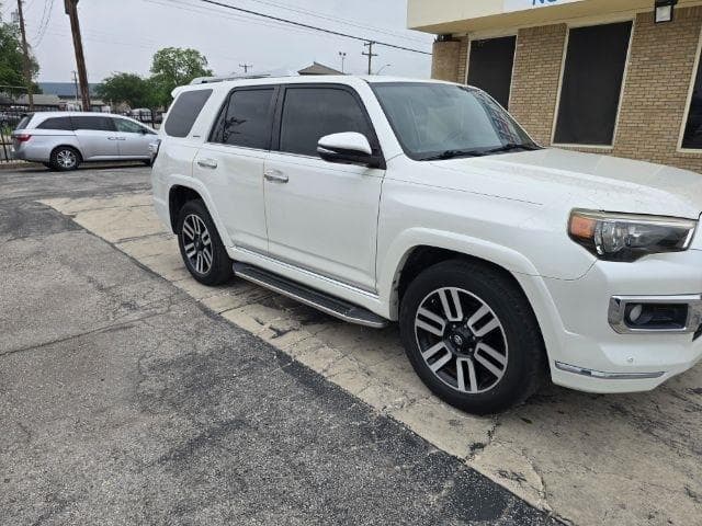 2018 TOYOTA 4Runner - Image 2
