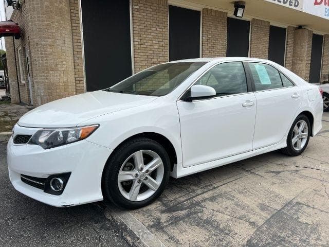 2014 TOYOTA Camry - Image 1
