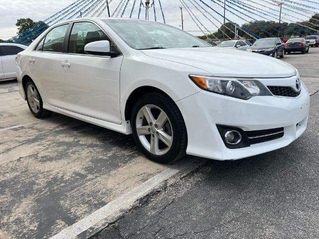 2014 TOYOTA Camry - Image 2