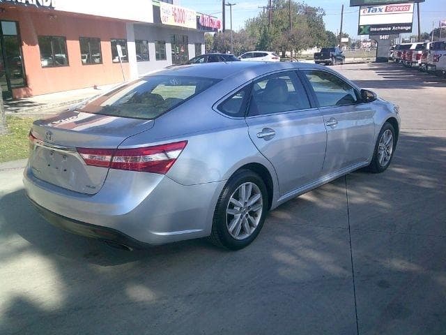 2013 TOYOTA Avalon - Image 4