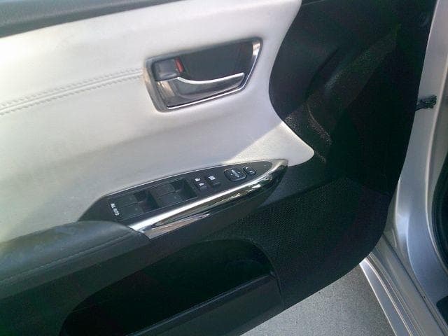 2013 TOYOTA Avalon - Image 9