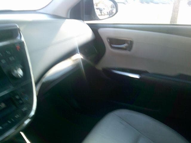 2013 TOYOTA Avalon - Image 17