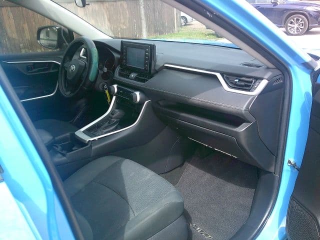 2019 Toyota RAV4 - Image 6