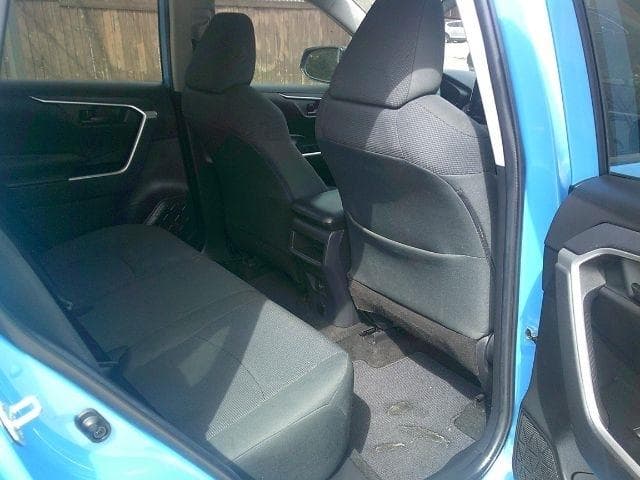 2019 Toyota RAV4 - Image 8