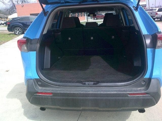 2019 Toyota RAV4 - Image 9