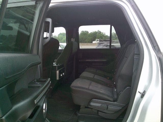 2019 Ford Expedition - Image 10