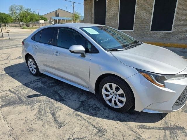 2022 TOYOTA Corolla - Image 2